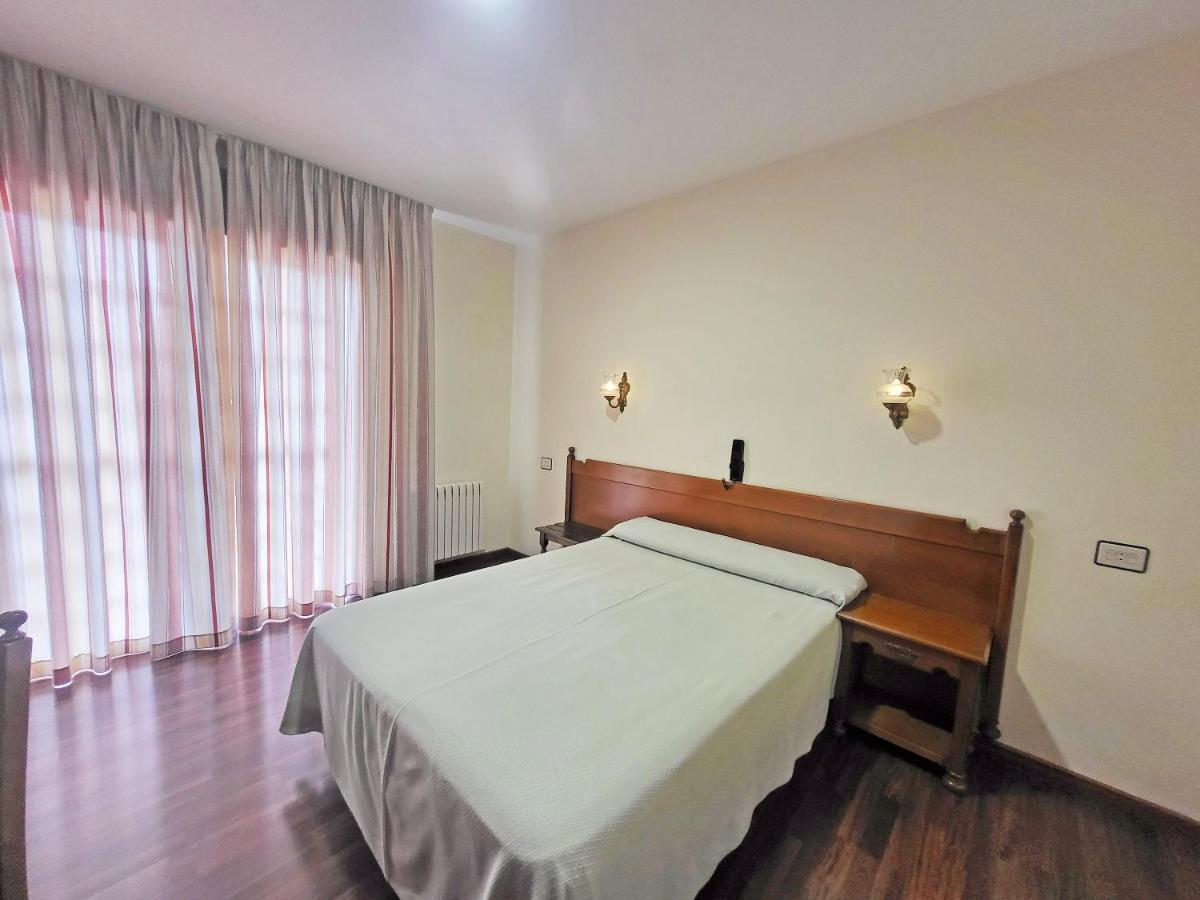 Hotel Galaico Санксенсо Екстериор снимка